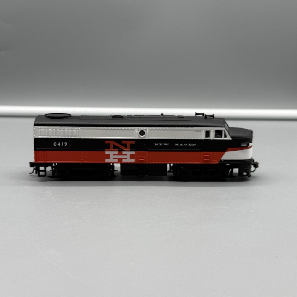 HO Scale New Haven 0419 Diesel Locomotive NH Railroad Tested Working
